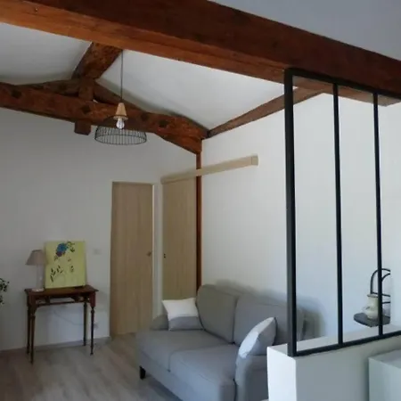 De Maison Et Piscine Dans Un Domaine Viticole Montbrun-des-Corbières