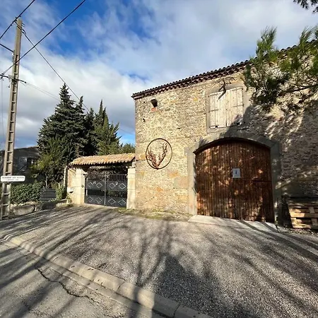 De Maison Et Piscine Dans Un Domaine Viticole Montbrun-des-Corbières