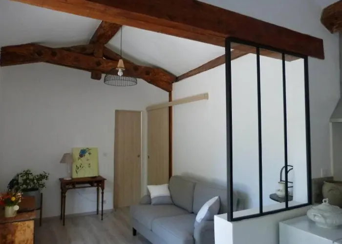 De Maison Et Piscine Dans Un Domaine Viticole Montbrun-des-Corbières
