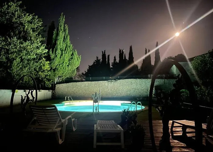 Casa vacanze De Maison Et Piscine Dans Un Domaine Viticole